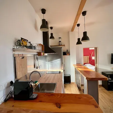 Apartment Face A La Cite *